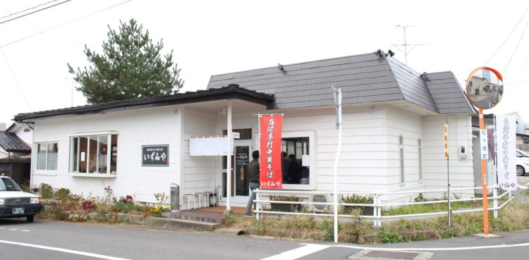 Shirakawa Teuchi Chuka-soba Izumiya